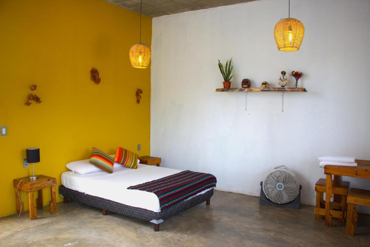 Hotel Casa De Huespedes Colmena Tlayacapan Esterno foto